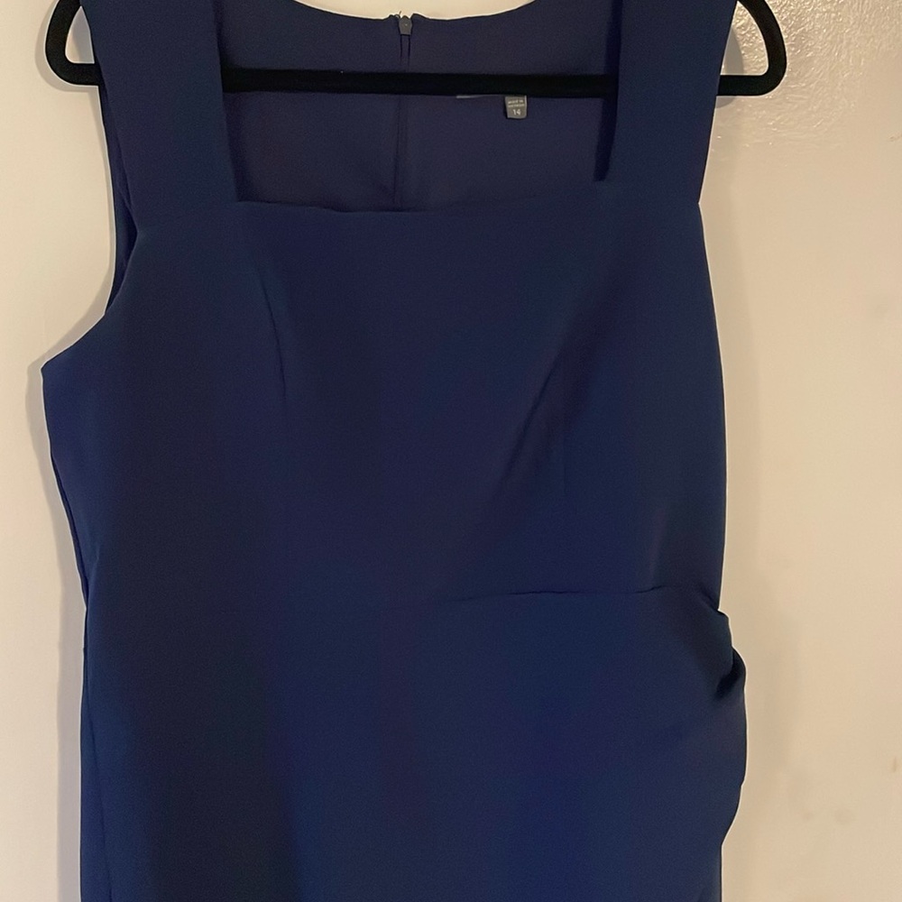 14 Julia Jordan Navy Sleeveless Dress
